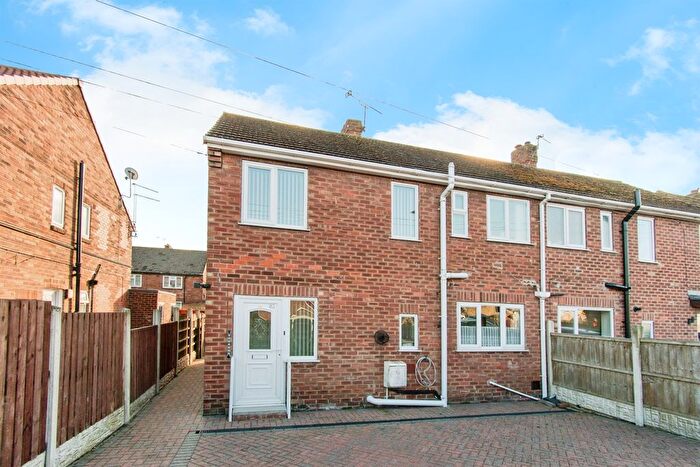 3 Bedroom Semi-Detached House For Sale In Hardwick Road, Featherstone, Pontefract, WF7