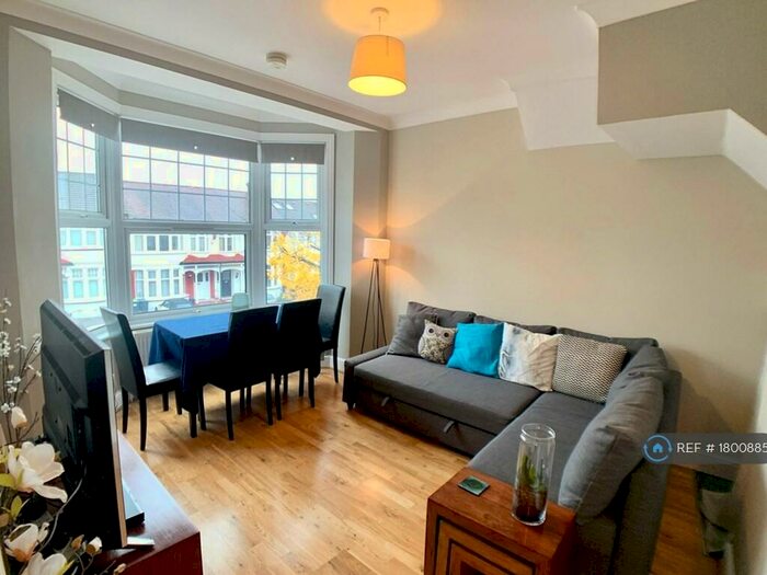 1 Bedroom Maisonette To Rent In The Rise, London, N13