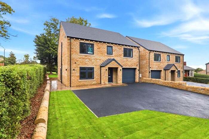 5 Bedroom Detached House For Sale In Bradford Road, Birkenshaw, BD11