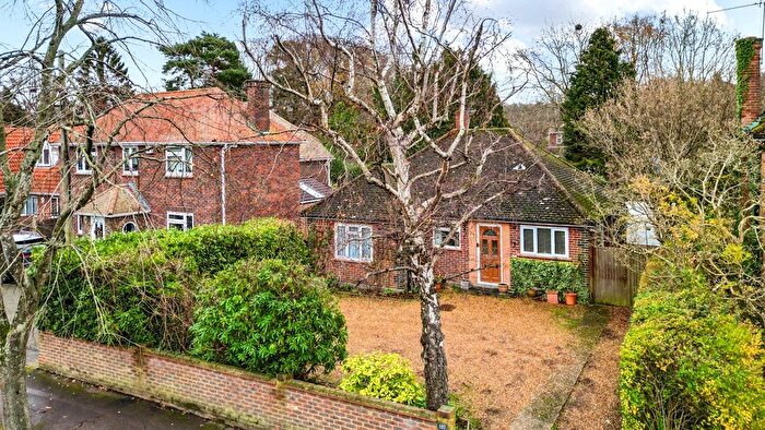 2 Bedroom Bungalow For Sale In Prospect Road, Farnborough, Hampshire, GU14