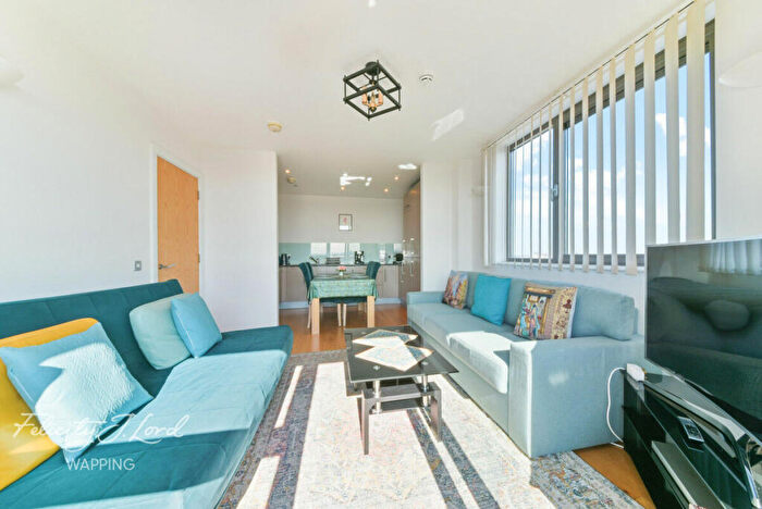 2 Bedroom Flat For Sale In Kelday Heights, Spencer Way, London, E1