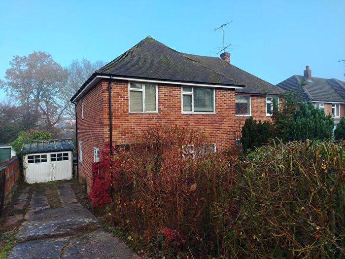 3 Bedroom Semi Detached House For Sale In Nursery Close, Tonbridge, TN10