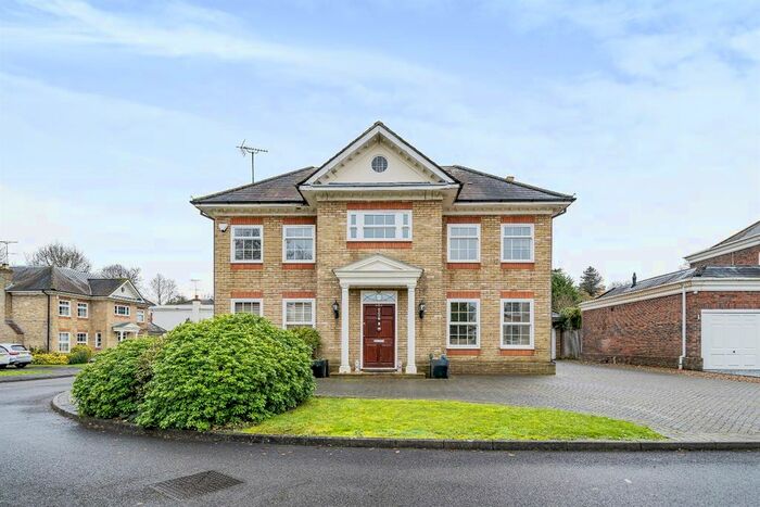 5 Bedroom Detached House To Rent In Devonshire Park, Reading, RG2