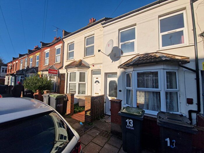3 Bedroom Terraced House To Rent In Reginald Street, Luton, LU2