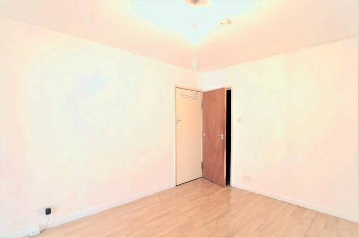 1 Bedroom Flat To Rent In Queens Road, Southall, UB2