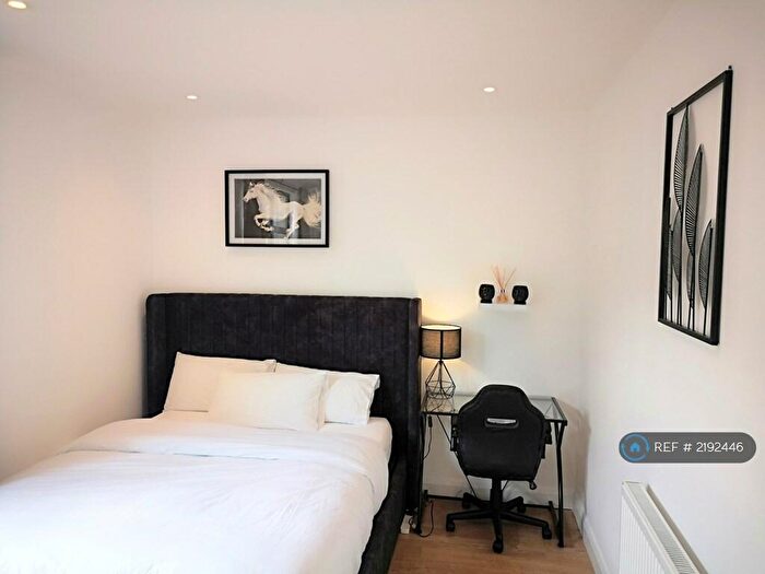 1 Bedroom Flat To Rent In Clifton Court, Hemel Hempstead, HP3