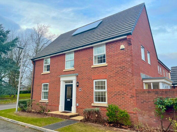 4 Bedroom Detached House To Rent In Veysey Close, Exeter, EX2