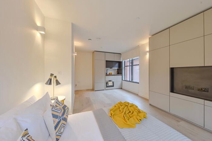 Studio To Rent In George Street, Luton, LU1