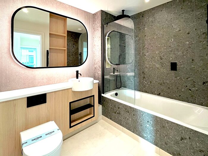 3 Bedroom Flat To Rent In The Hyde, London, NW9