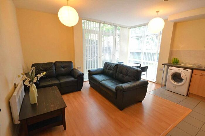 2 Bedroom Apartment To Rent In Hemisphere, Every St, Manchester City Centre, M4