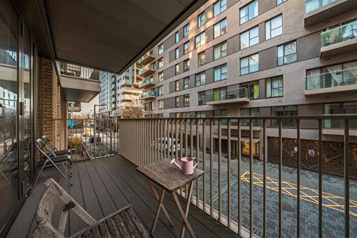 2 Bedroom Flat For Sale In Bessemer Place, Greenwich, SE10