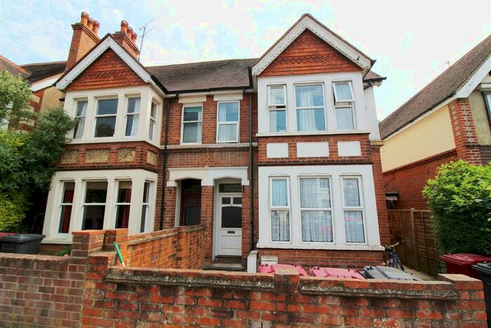 1 Bedroom Flat To Rent In St. Annes Road, Caversham, Reading, RG4