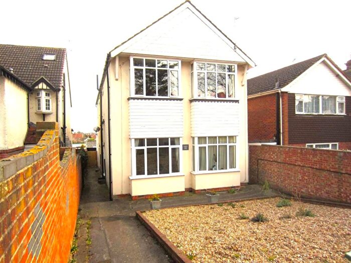 2 Bedroom Flat To Rent In Tranmere Court, Havant Road, Drayton, Portsmouth, PO6