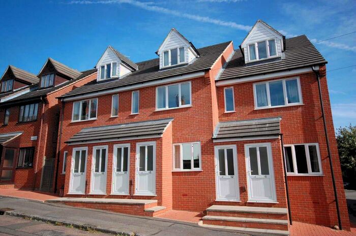 2 Bedroom Maisonette To Rent In Avalon Court, Rothwell, NN14