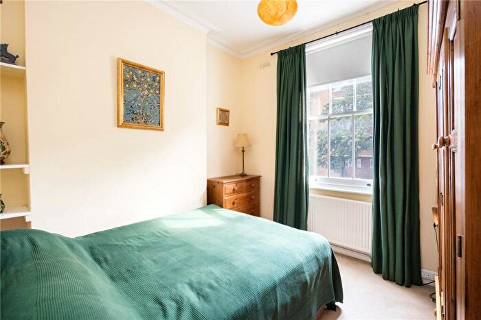 1 Bedroom Flat For Sale In Falkland Road, London, NW5