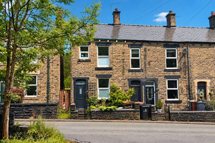3 Bedroom Terraced House For Sale In Turnlee Road, Glossop, SK13