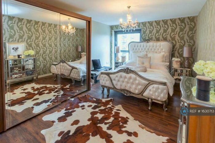 2 Bedroom Flat To Rent In Bush House, London, SE18