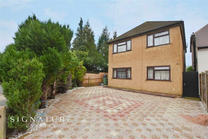 2 Bedroom Maisonette To Rent In Sheepcot Lane, Leavesden, Watford, WD25