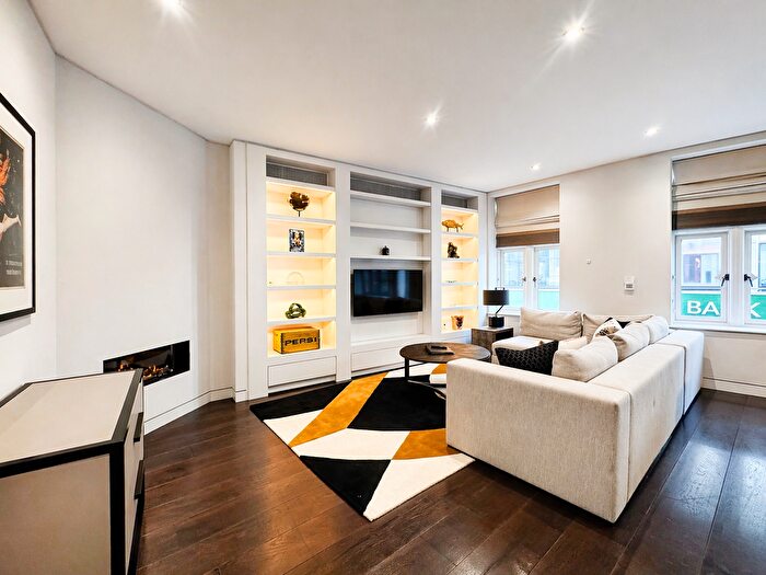 2 Bedroom Flat To Rent In Duke Street, London, W1K