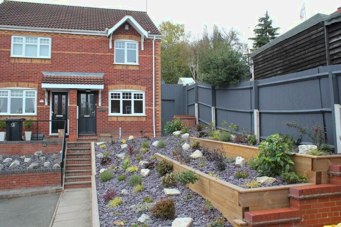 2 Bedroom Semi-Detached House To Rent In Winscar Croft, Dudley DY3