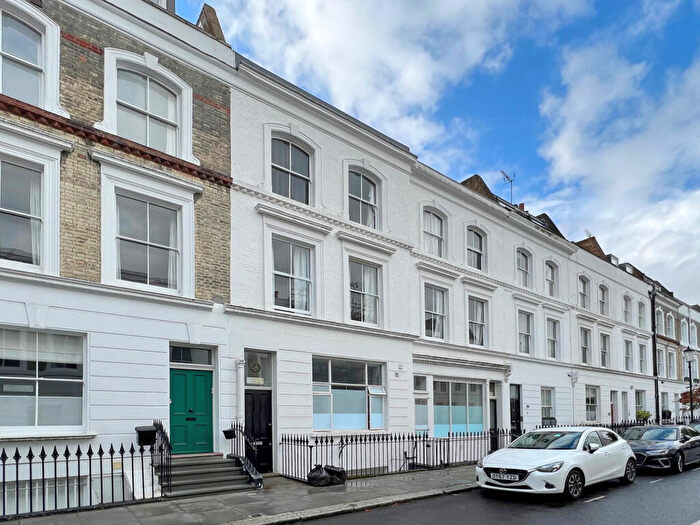 Terraced House To Rent In Ifield Road, London, SW10