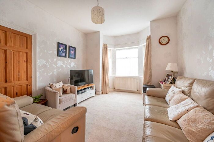 3 Bedroom Terraced House For Sale In Neville Road, Forest Gate, London, E7