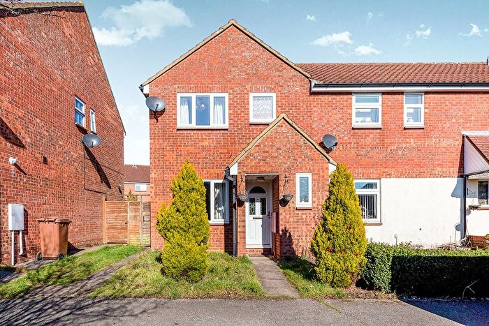 3 Bedroom Semi-Detached House To Rent In The Pastures, Stevenage, Hertfordshire, SG2