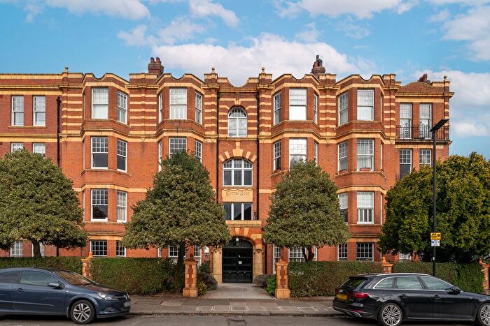 4 Bedroom Flat For Sale In Fauconberg Road, London, W4