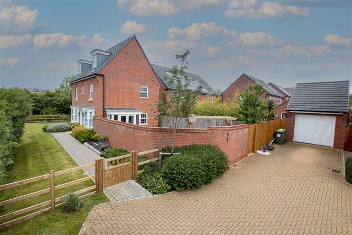 4 Bedroom Detached House To Rent In Marcellus Way, Fairfields, Milton Keynes, MK11