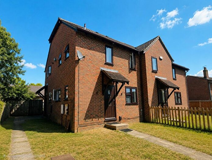 1 Bedroom Terraced House To Rent In Tintagel Gardens, Strood., ME2
