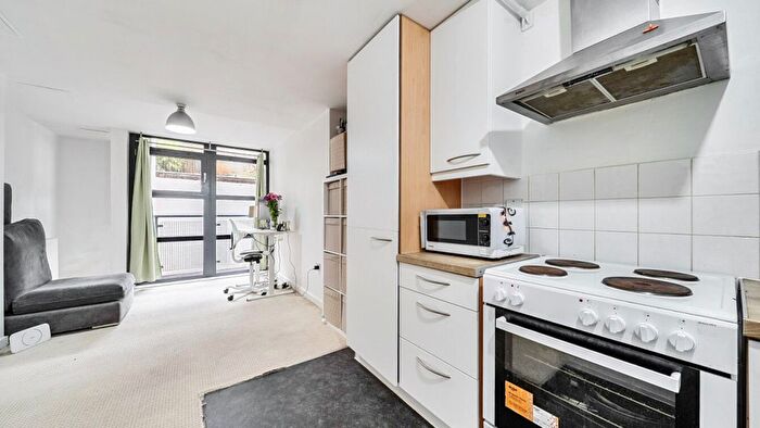 1 Bedroom Flat For Sale In Knight House, Scott Avenue, London, SW15