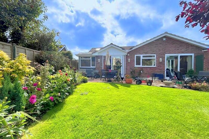 Studio To Rent In Nada Road, Highcliffe, Dorset., BH23