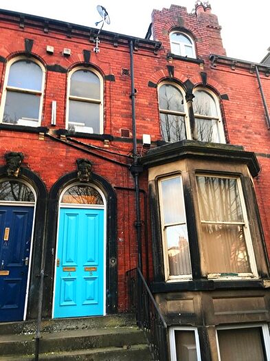 3 Bedroom Flat To Rent In St Michaels Road, Headingley, Leeds, LS6
