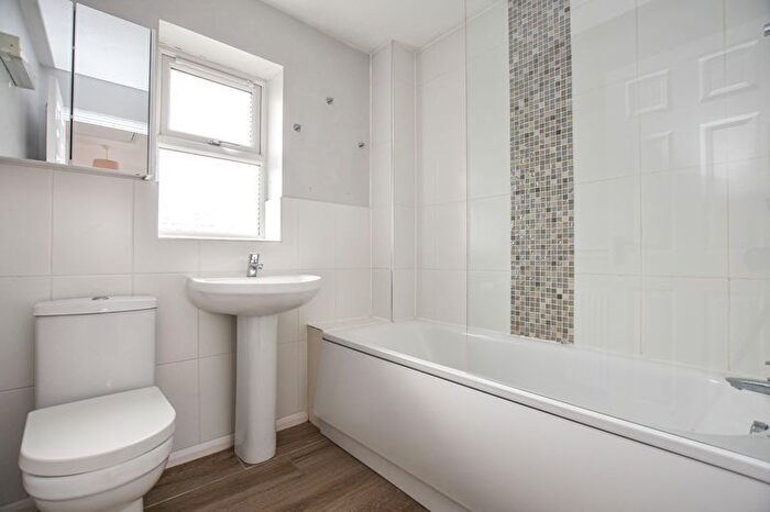 3 Bedroom Detached House For Sale In Kipling Close, Stamford, PE9 - Photo 12