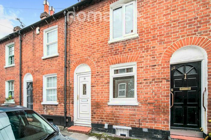 2 Bedroom Terraced House To Rent In St. Johns Hill, Reading, RG1