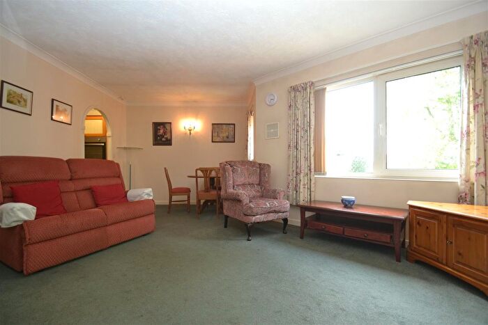 1 Bedroom Flat To Rent In Rosemary Lane, Horley, RH6