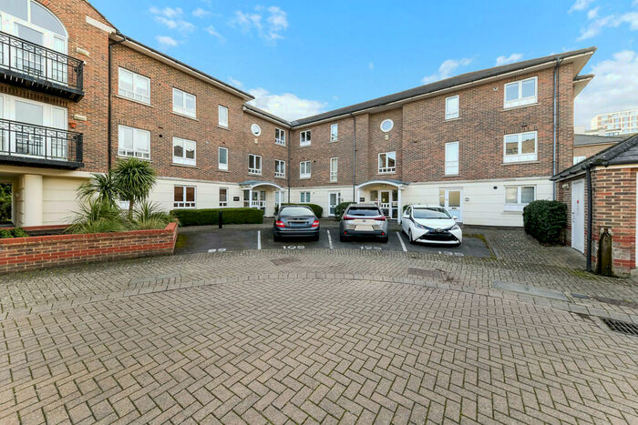 1 Bedroom Apartment To Rent In May Bate Avenue, Kingston Upon Thames, KT2