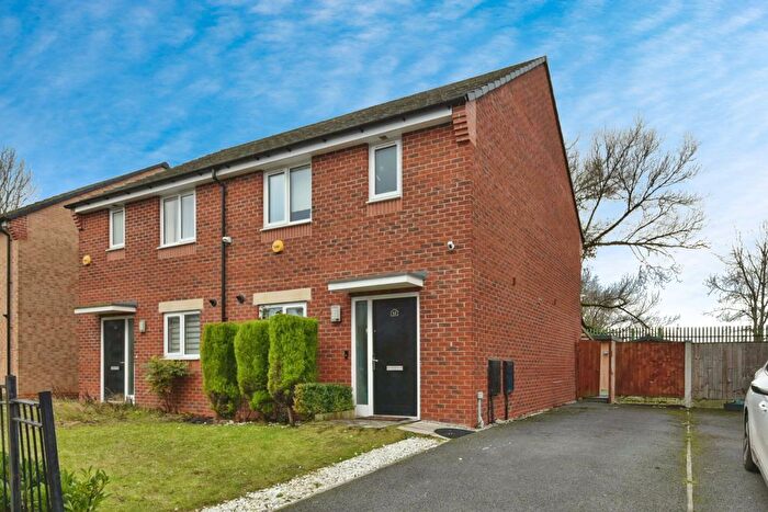 3 Bedroom Semi Detached House For Sale In Holdness Road, Manchester, M18