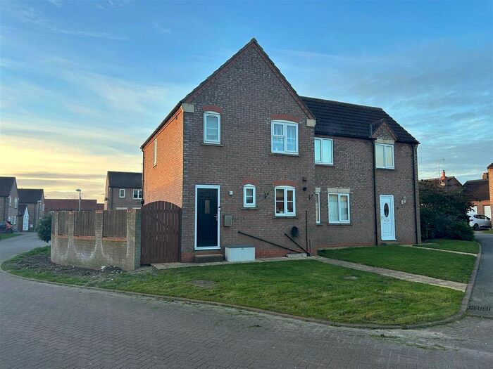 3 Bedroom Semi-Detached House For Sale In Reynard Close, Cranswick, Driffield, YO25