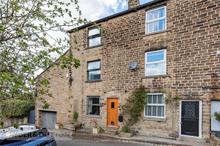 4 Bedroom End Of Terrace House For Sale In Chancery Lane, Dobcross, Saddleworth, OL3