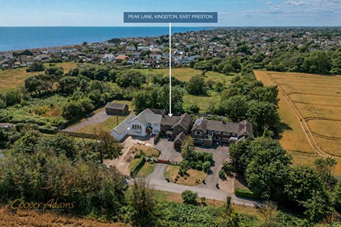 4 Bedroom Semi-detached House For Sale In Peak Lane, East Preston, BN16