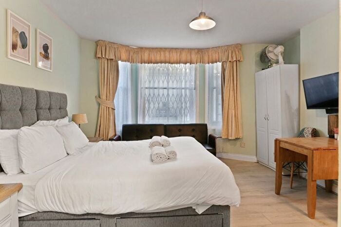 Studio To Rent In Castletown Road, London, W14