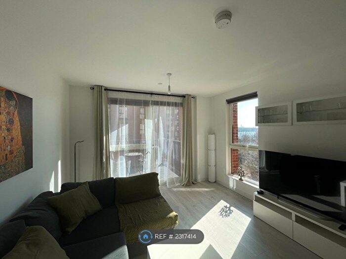 1 Bedroom Flat To Rent In Shearwater Drive, London, NW9