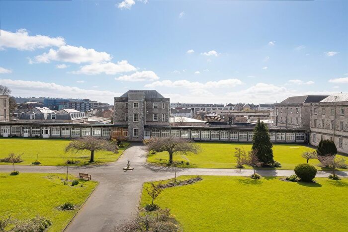 1 Bedroom Flat For Sale In Pryn Court Craigie Drive, Plymouth, PL1