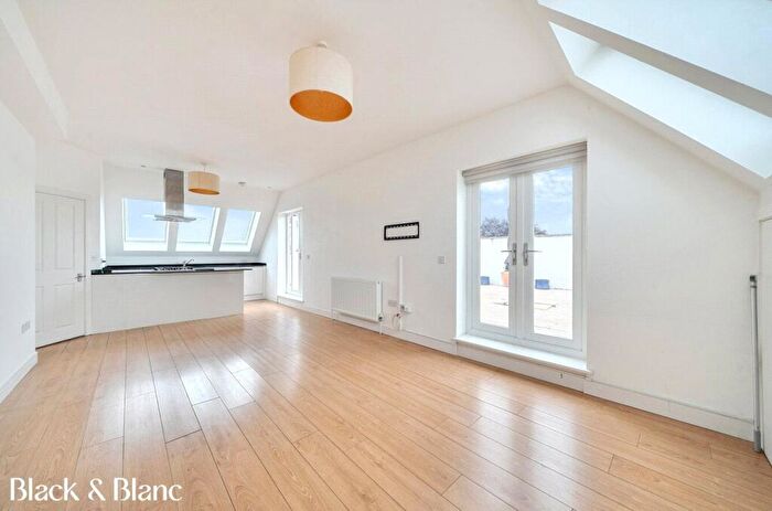 2 Bedroom Apartment For Sale In St Williams Court, Grosvenor Road, West Wickham, BR4