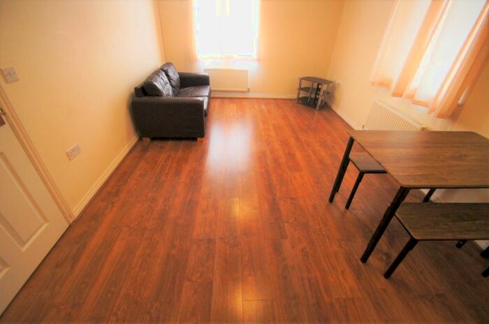 2 Bedroom Flat To Rent In Flat 7 Breton Court, 2 Paladine Way, Stoke Village CV3