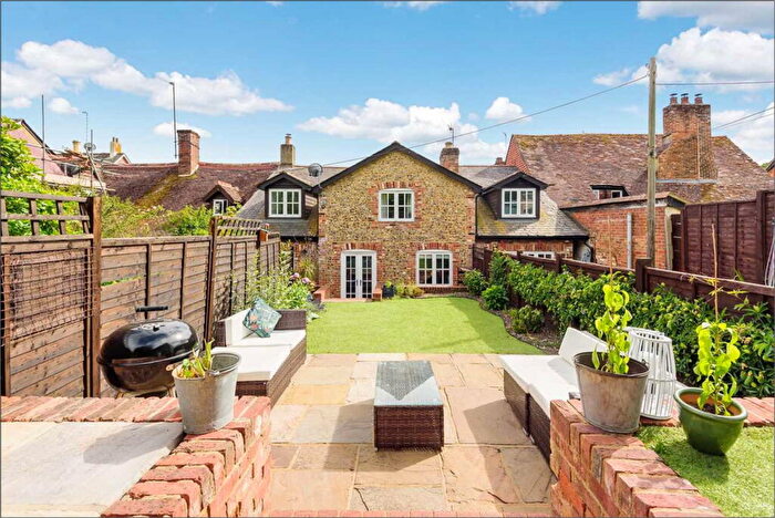 3 Bedroom Terraced House For Sale In Bell Street, Whitchurch, RG28