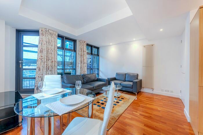 2 Bedroom Flat To Rent In City Road, London, EC1Y