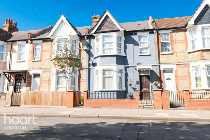 3 Bedroom Terraced House For Sale In Sutherland Road, Croydon, CR0