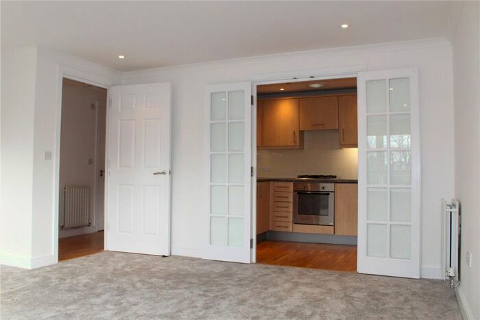 1 Bedroom Flat To Rent In Century House, - High Street, Banstead, Surrey, SM7